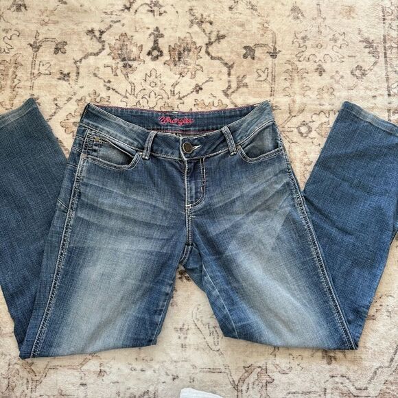 Y2K  studded embroidered jeans by wranglers - Picture 3 of 7